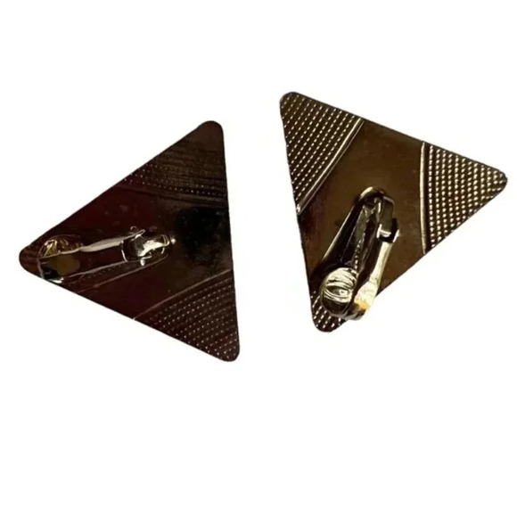Vintage Textured Triangle Shape Clip-On Earrings - Picture 3 of 4